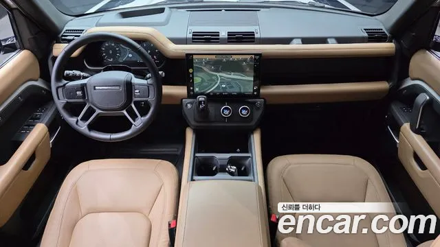 Land Rover Defender — Фото автомобиля 10