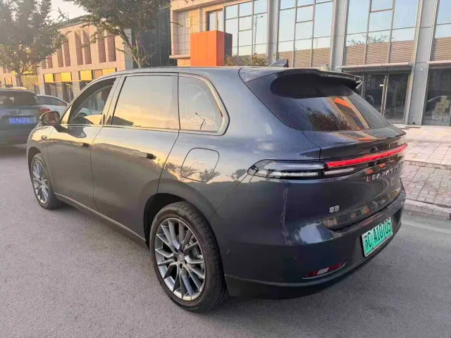 Leapmotor C10 — Фото автомобиля 4