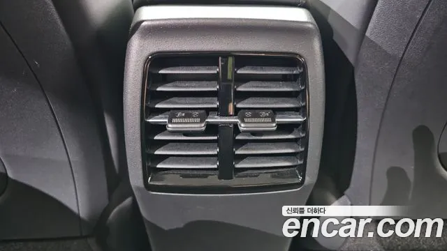 Kia Niro — Фото автомобиля 28