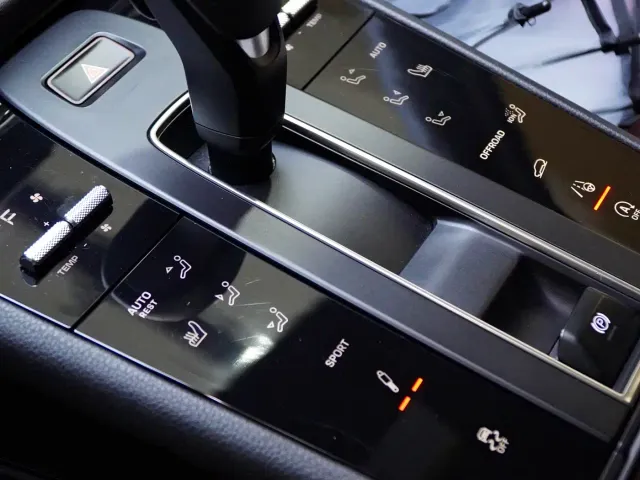 Porsche Macan — Фото автомобиля 9