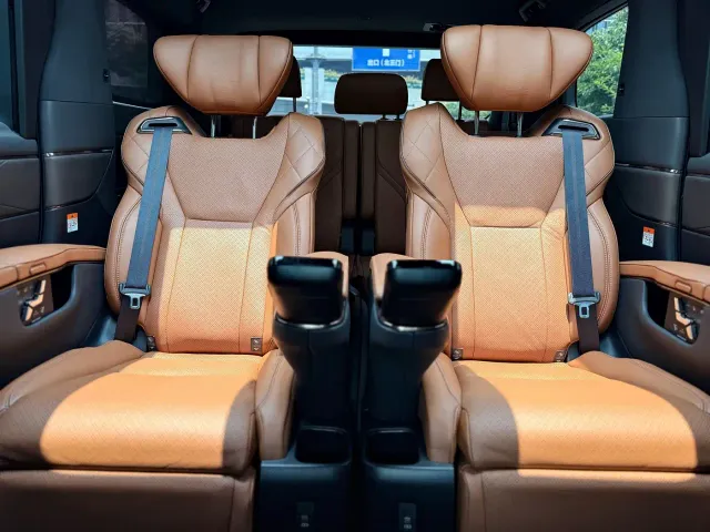 Toyota Vellfire — Фото автомобиля 23