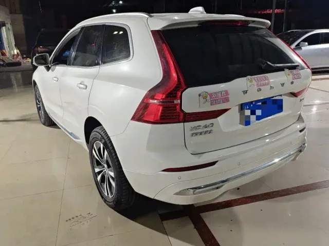 Volvo XC60 — Фото автомобиля 3