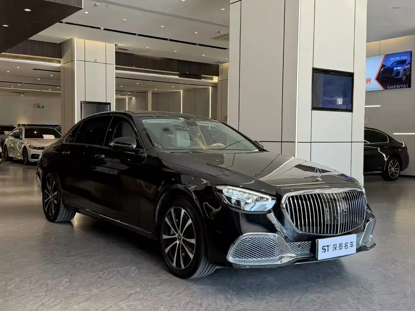 Mercedes-Benz Mercedes-Benz E-Class New Energy 2022 E 350 e L Plug-in Hybrid Sedan — Фото автомобиля 3