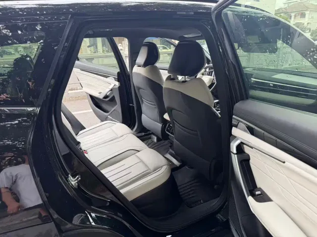 Geely Boyue L — Фото автомобиля 10