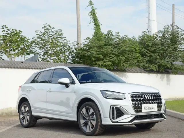 Audi Q2L — Фото автомобиля 3