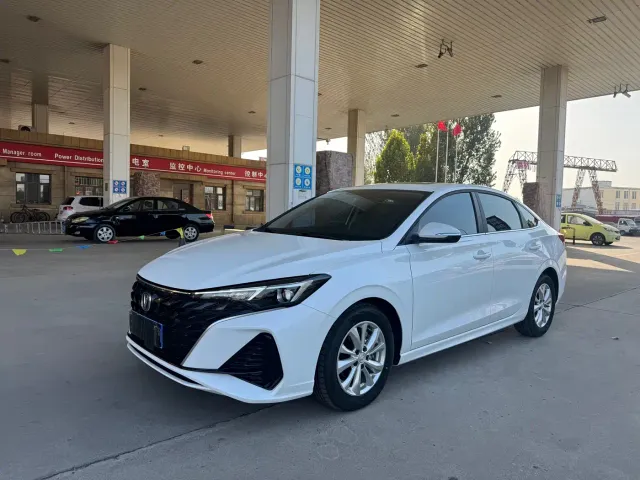 Фотография автомобиля — Changan Eado