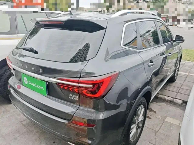 Roewe RX5 — Фото автомобиля 4