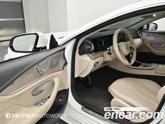 Mercedes-Benz CLS-Class — Фото автомобиля 12