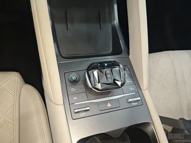 BYD Yuan UP — Фото автомобиля 13