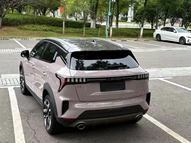 Lynk & Co 06 — Фото автомобиля 12