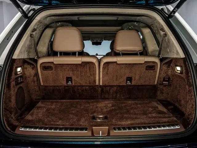 AITO Wenjie AITO M9 2025 Extended Range Ultra 52kWh 6-Seater — Фото автомобиля 6