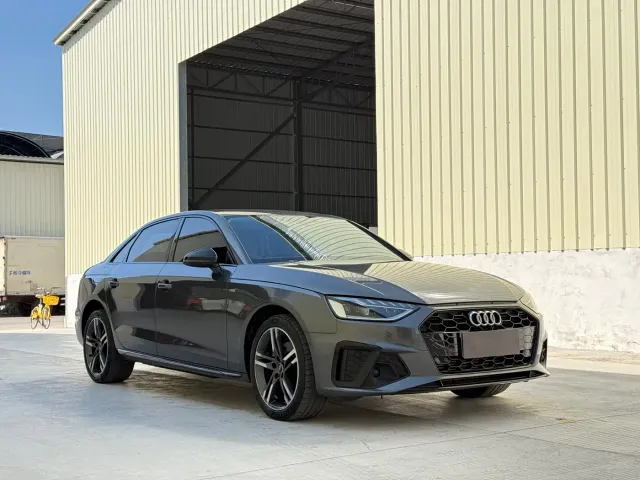 Audi A4L — Фото автомобиля 3