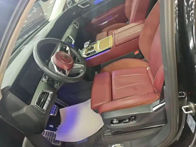 Hongqi E-HS9 — Фото автомобиля 14