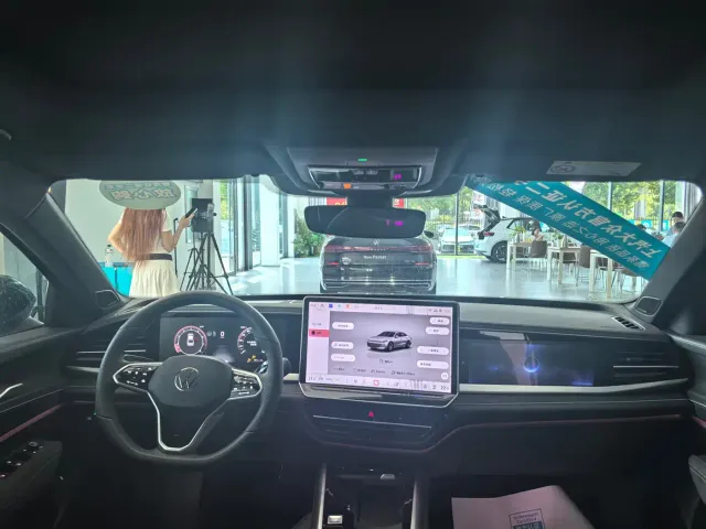 Volkswagen Passat — Фото автомобиля 5