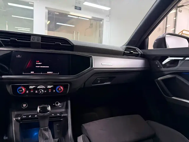 Audi Q3 — Фото автомобиля 19
