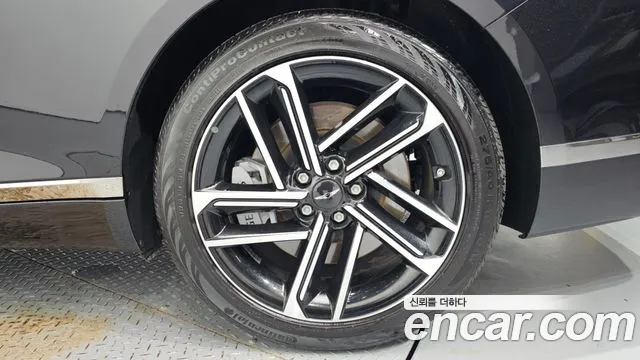 Genesis G80 Бензин 2.5 турбо AWD — Фото автомобиля 17