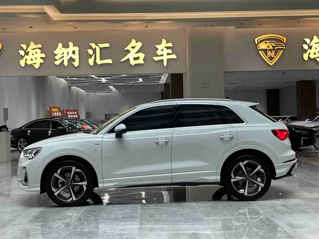 Audi Audi Q3 2024 35 TFSI Fashion Sport — Фото автомобиля 3