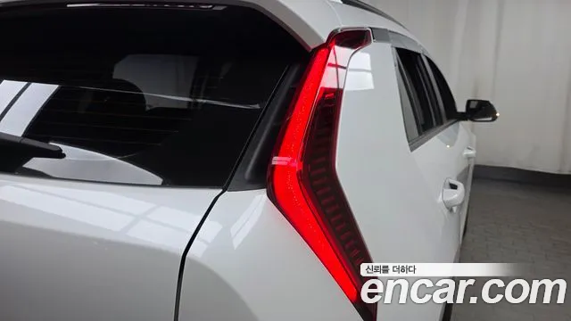 Kia Niro — Фото автомобиля 23