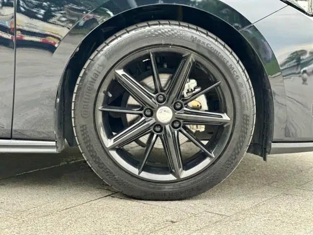 Changan Changan UNI-V 2022 1.5T Premium Model — Фото автомобиля 18