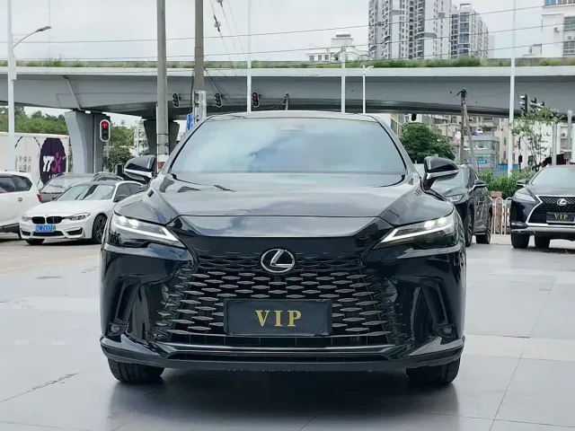 Lexus RX — Фото автомобиля 2
