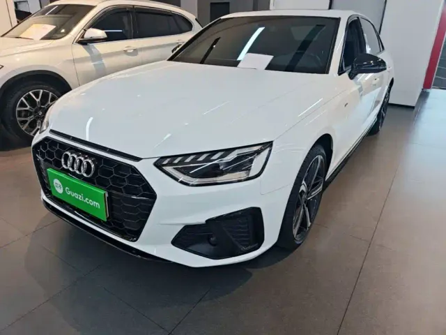 Фотография автомобиля — Audi A4L