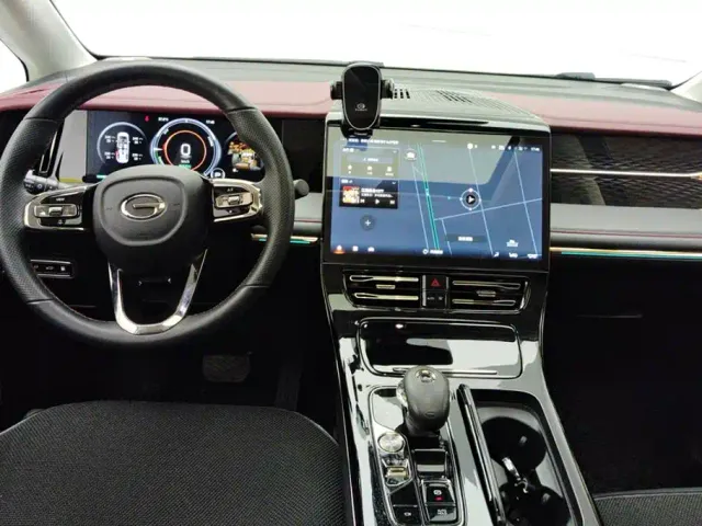 GAC Trumpchi E9 — Фото автомобиля 12