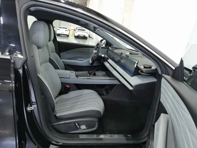 Geely Galaxy E8 — Фото автомобиля 23