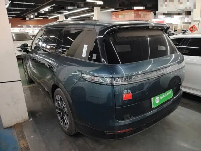 Lynk & Co 900 — Фото автомобиля 4