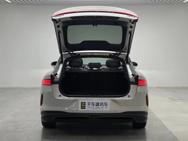 Changan Qiyuan A06 — Фото автомобиля 10
