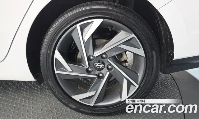 Hyundai Avante — Фото автомобиля 6
