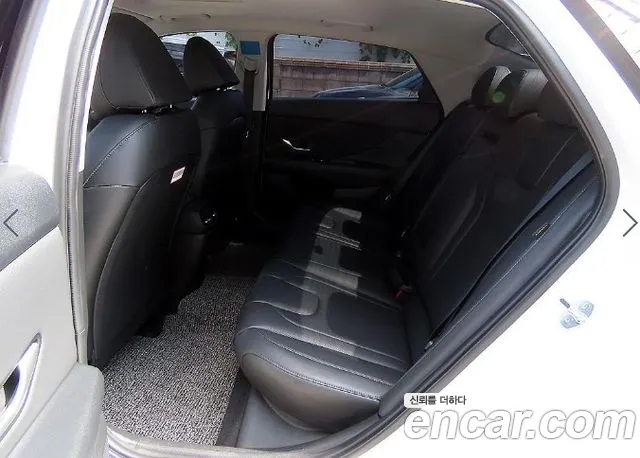 Hyundai Avante CN7 — Фото автомобиля 6
