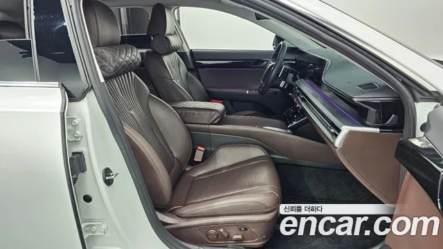 Hyundai Grandeur Grandeur (GN7) 2.5 Бензин 2WD — Фото автомобиля 12