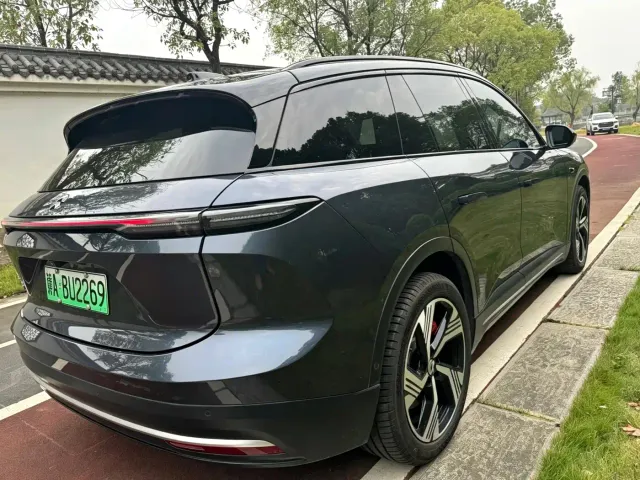 Nio ES6 — Фото автомобиля 5