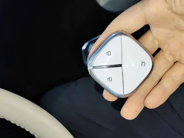 Baojun Yep — Фото автомобиля 8