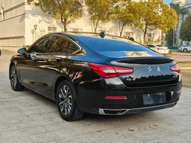 Hongqi Hongqi H5 2022 Classic 1.5T DCT Flag Rhythm Edition — Фото автомобиля 7