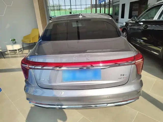 Hongqi H5 — Фото автомобиля 5