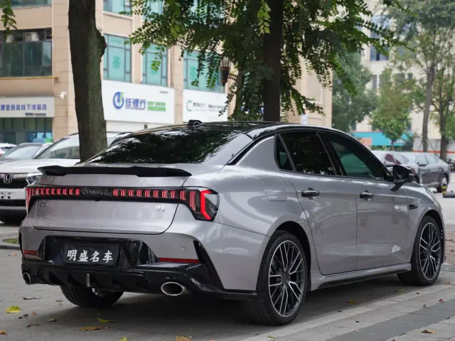 Lynk & Co 03 — Фото автомобиля 21