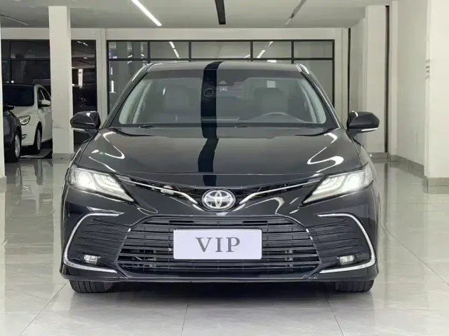 Toyota Camry — Фото автомобиля 2