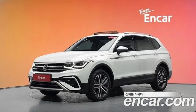 Фотография автомобиля — Volkswagen Tiguan