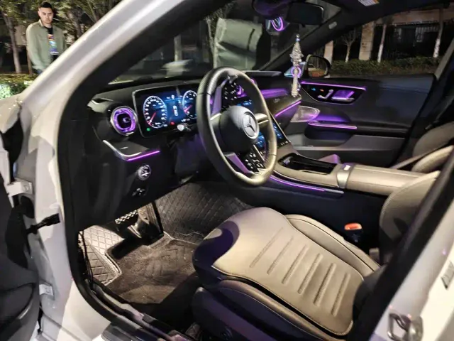 Mercedes-Benz C-Class — Фото автомобиля 2