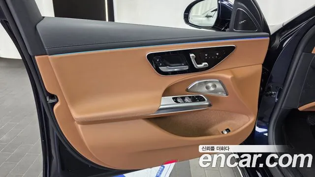 Mercedes-Benz E-Class — Фото автомобиля 22