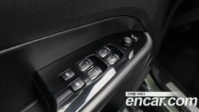 KG_Mobility_Ssangyong Rexton Новый Rexton Sport Khan Дизель 2.2 4WD — Фото автомобиля 29