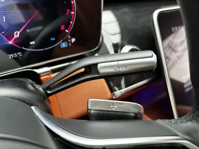 Mercedes-Benz Maybach S-Class — Фото автомобиля 11