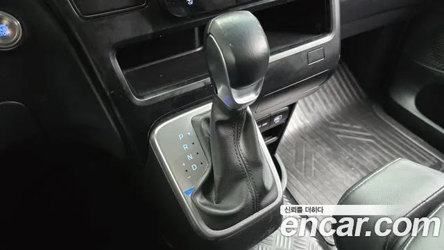 Hyundai Staria — Фото автомобиля 12