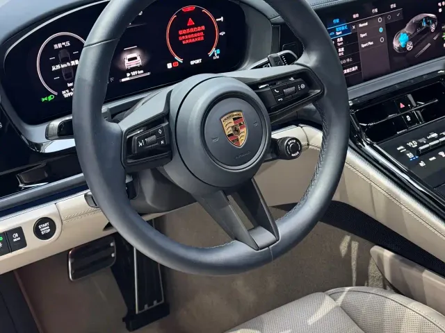 Porsche Panamera — Фото автомобиля 11