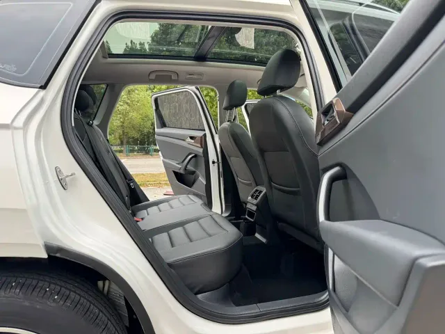 Volkswagen Tharu — Фото автомобиля 9