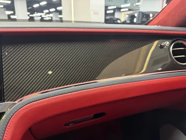 Bentley Flying Spur — Фото автомобиля 17