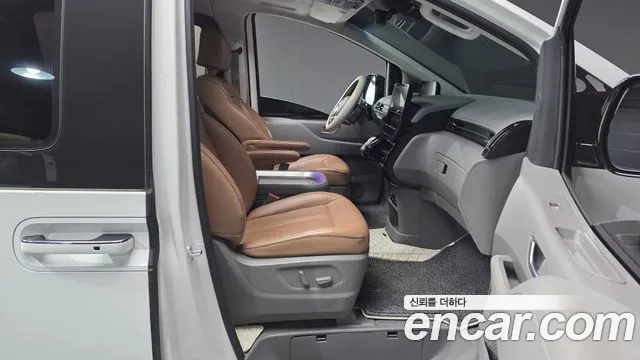 Hyundai Staria Staria L3.5 Lounge 9 мест — Фото автомобиля 12