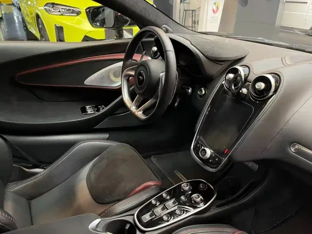 McLaren GT — Фото автомобиля 12