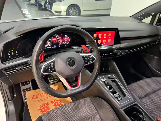 Volkswagen Golf GTI — Фото автомобиля 4